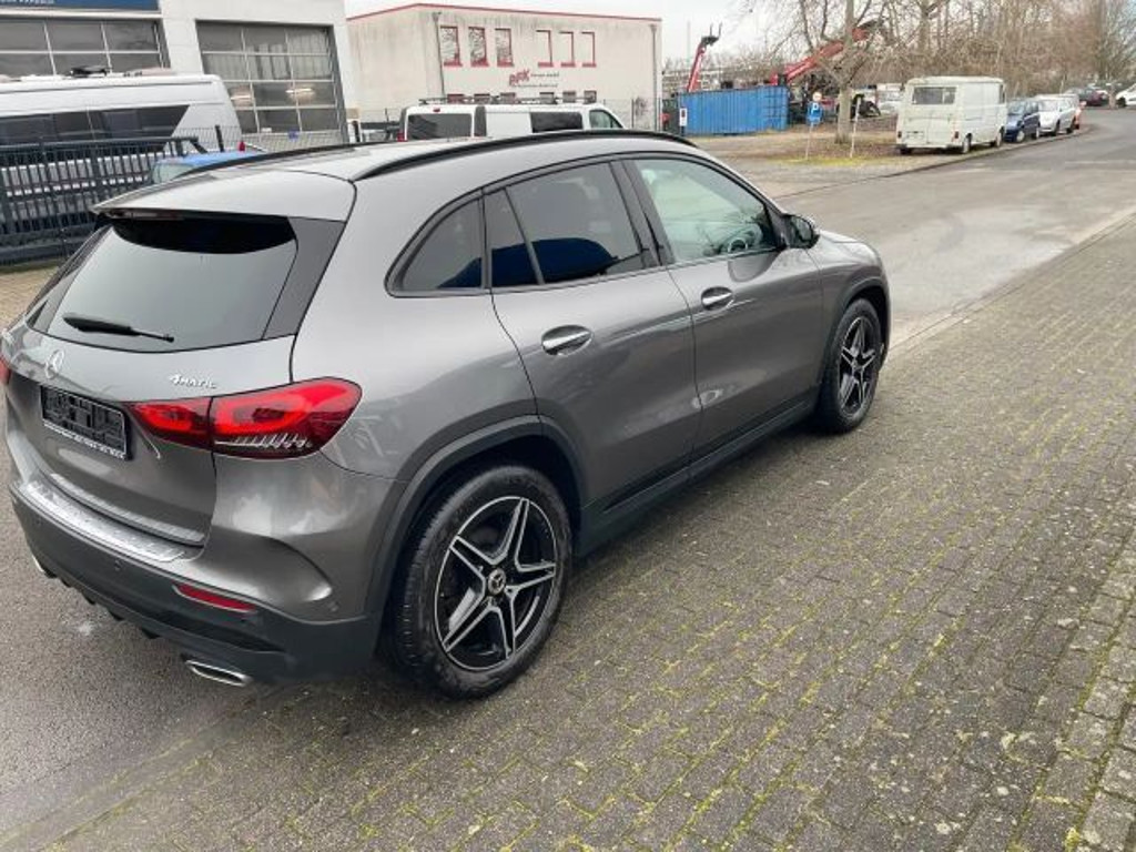 Mercedes-Benz GLA-Klasse