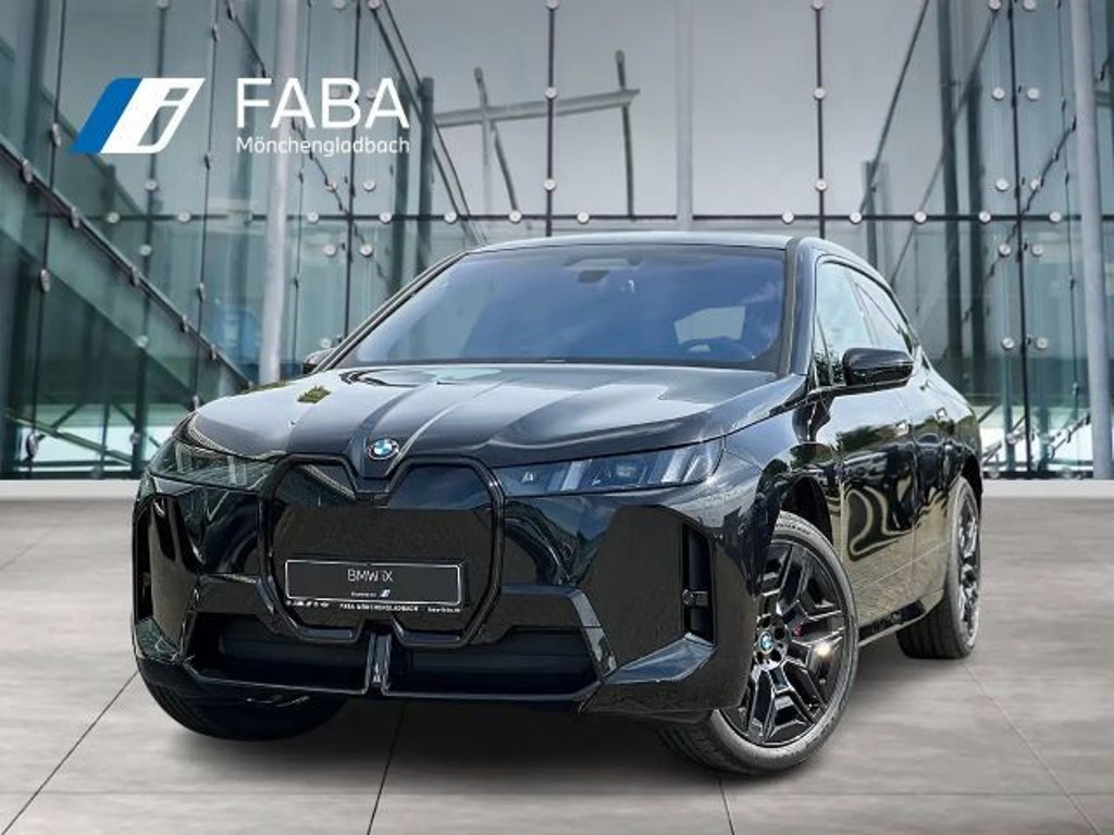 BMW iX
