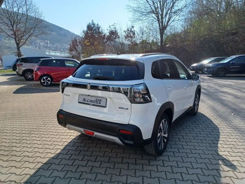 Suzuki S-Cross