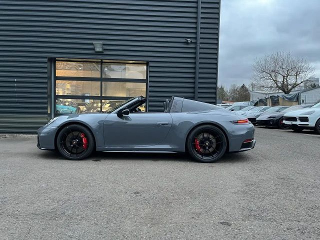 Porsche 992