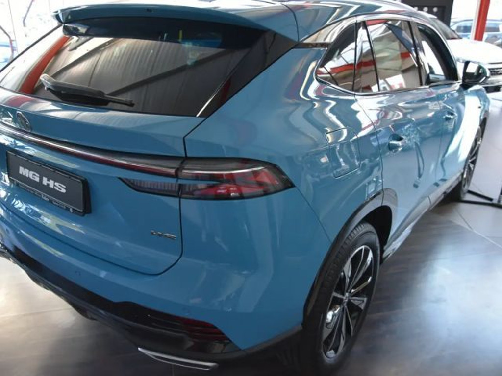 MG HS