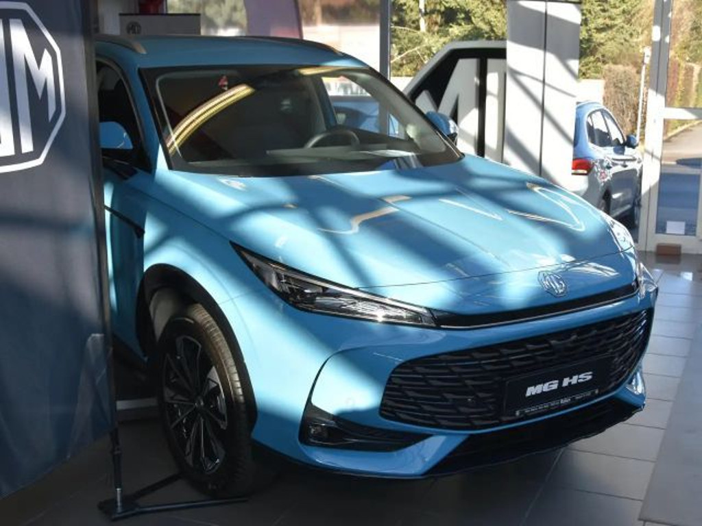 MG HS