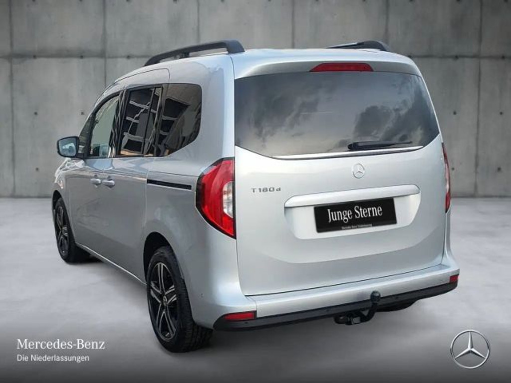 Mercedes-Benz T 180