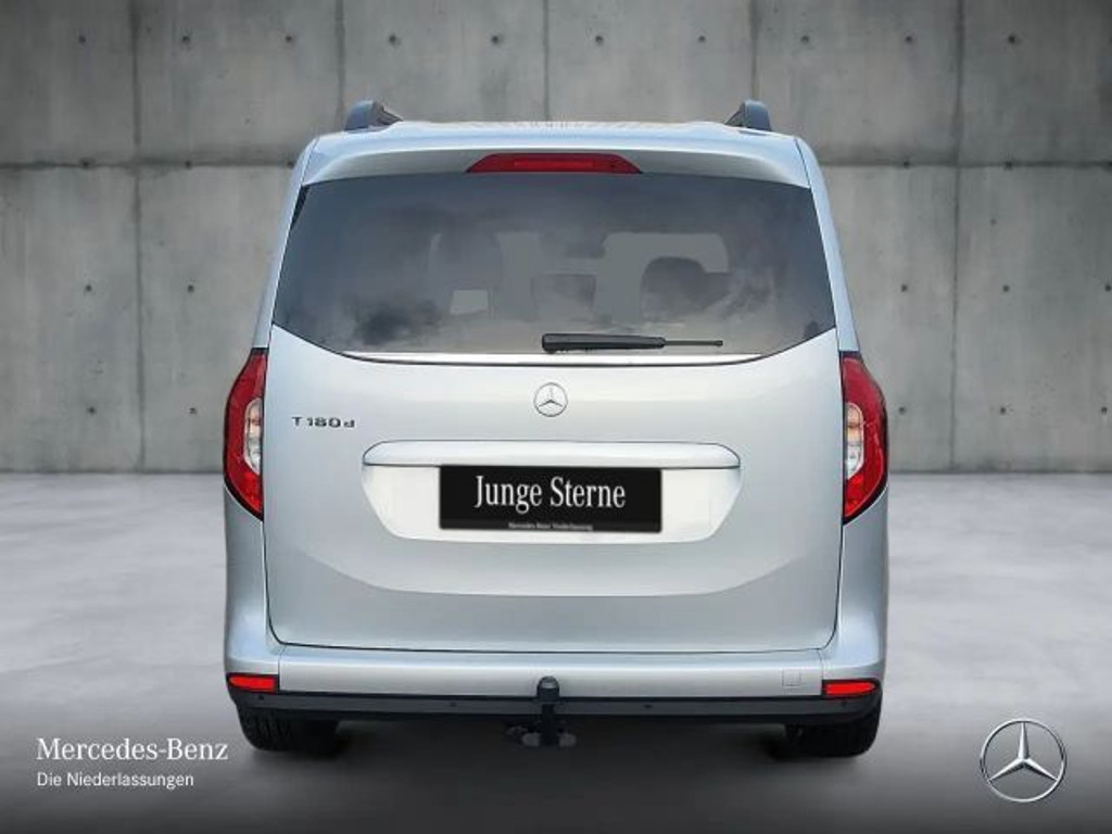 Mercedes-Benz T 180