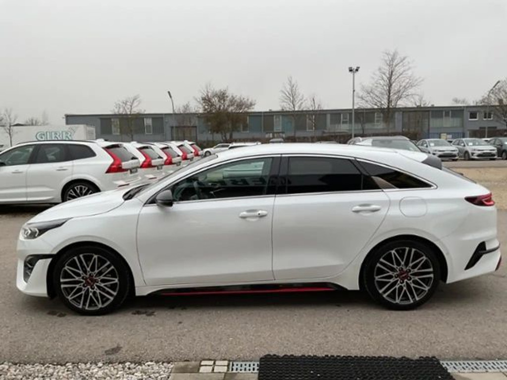 Kia ProCeed