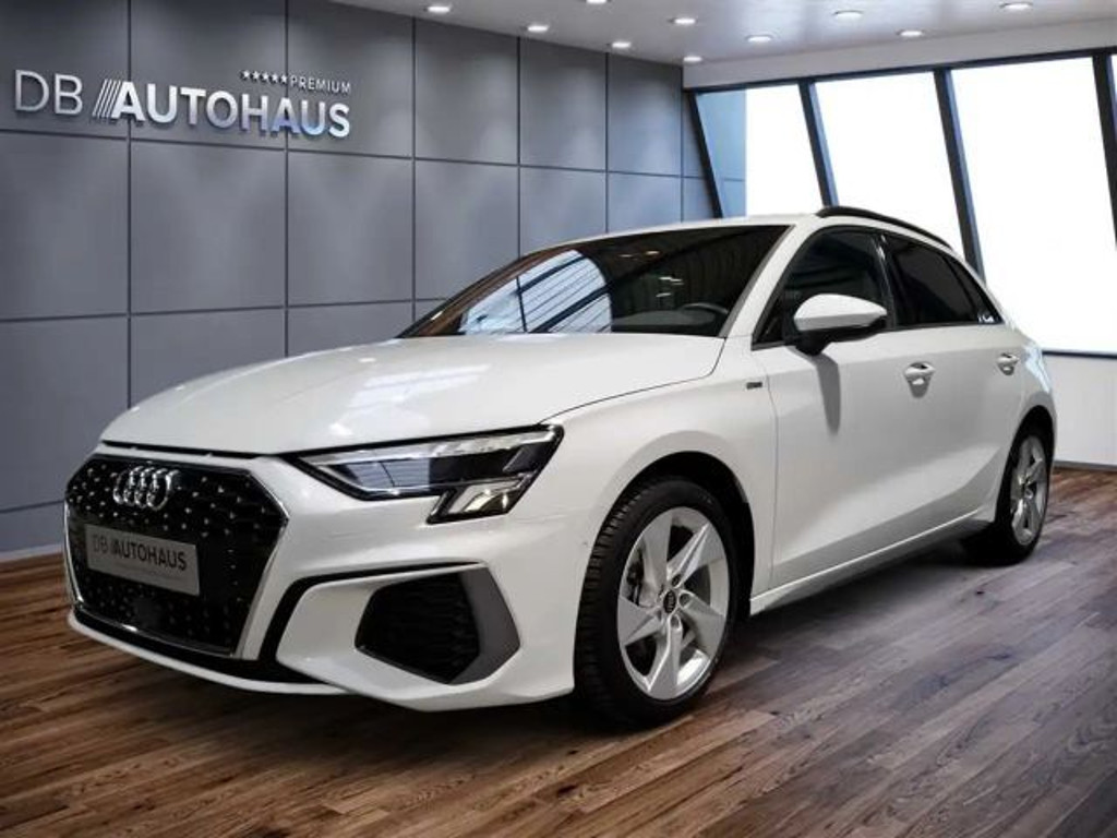 Audi A3 2023 Benzine