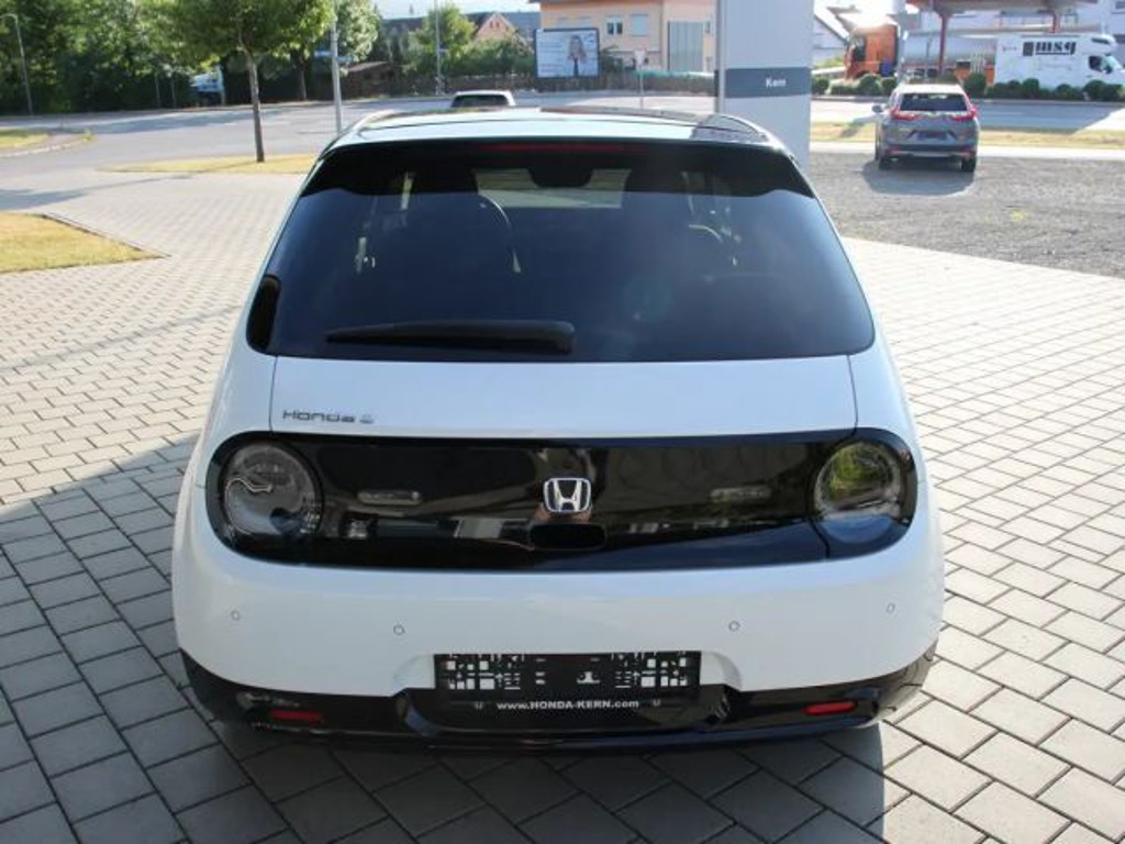 Honda e