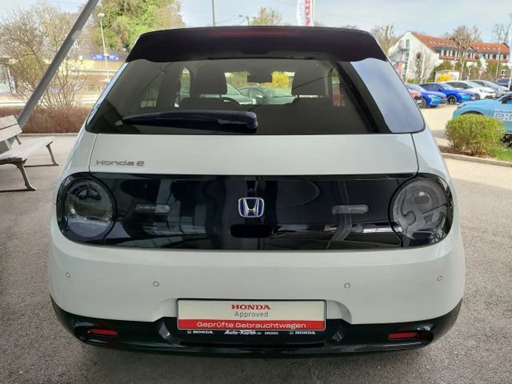 Honda e