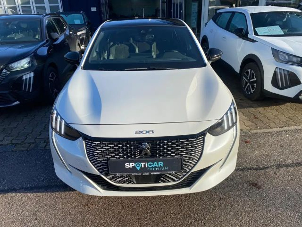 Peugeot e-208