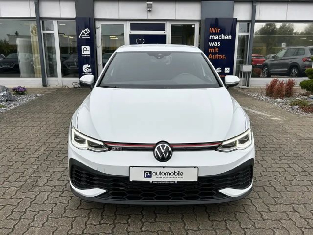 Volkswagen Golf 2023 Benzine