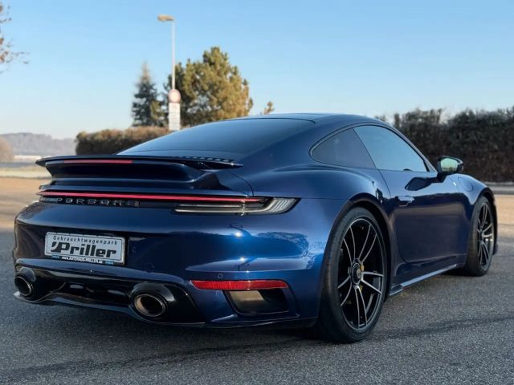 Porsche 992