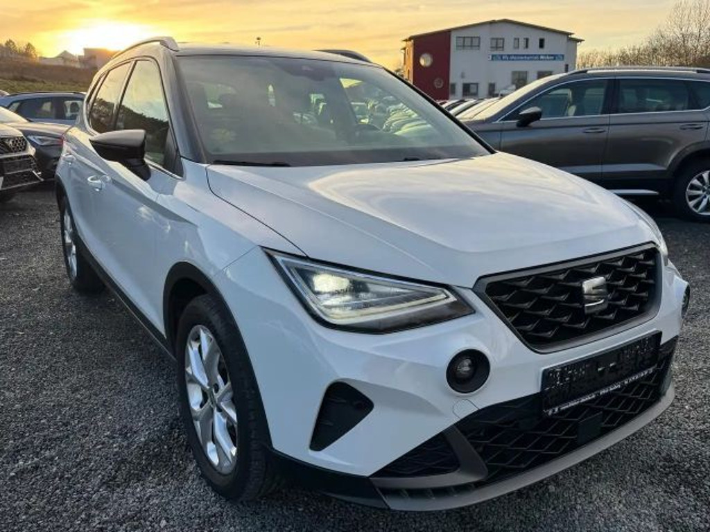 Seat Arona 2024 Benzine