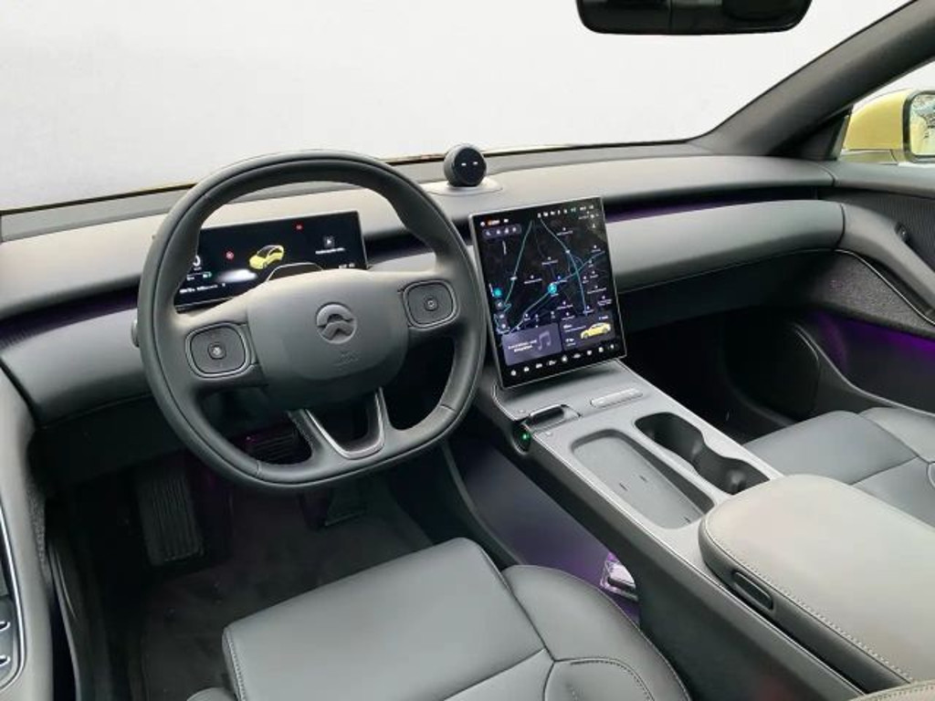 NIO ET5