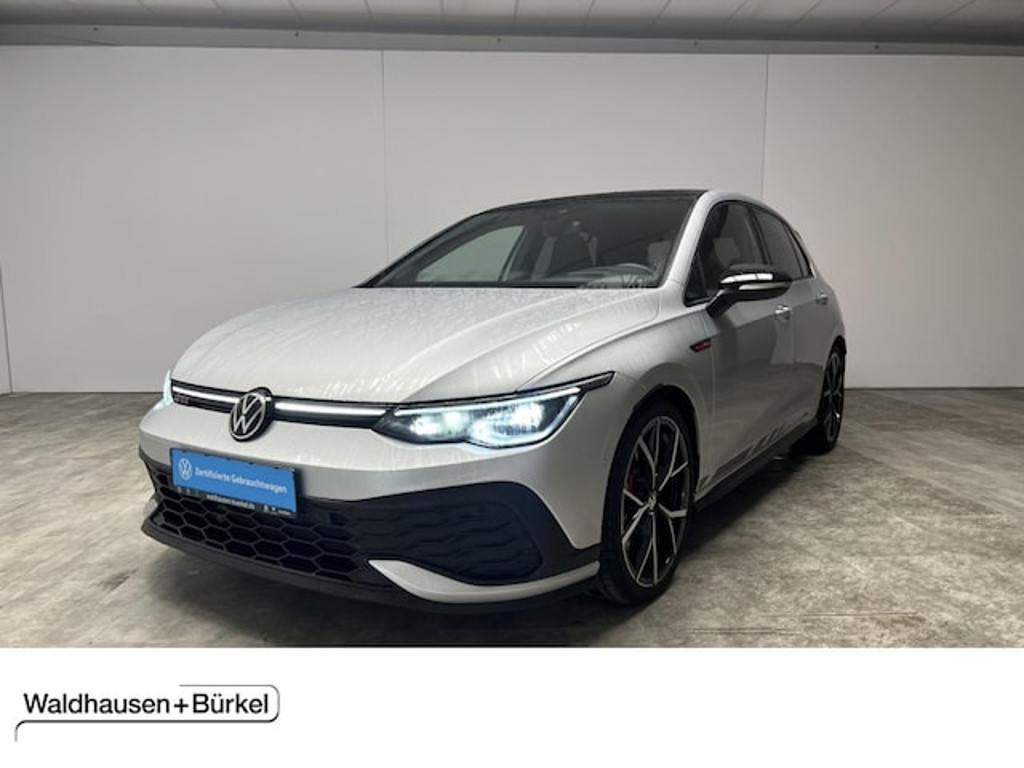 Volkswagen Golf 2023 Benzine