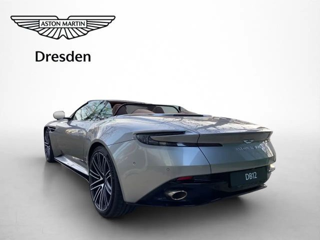 Aston Martin DB12