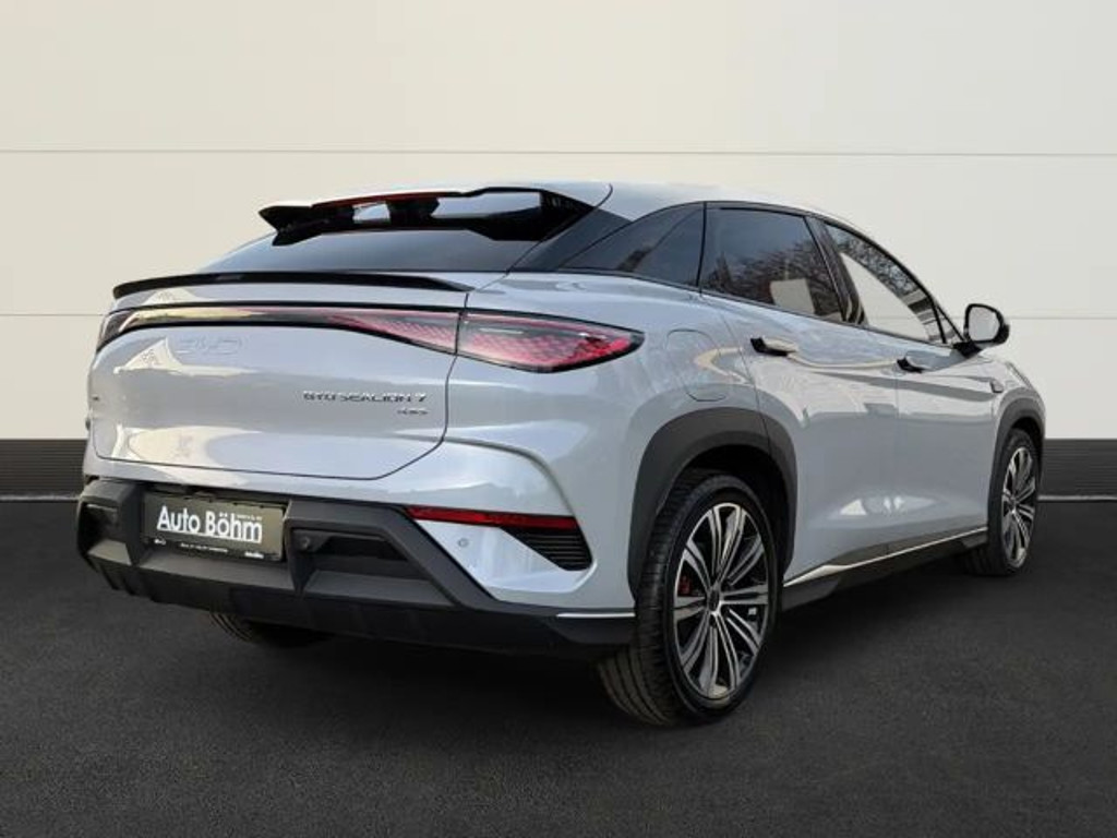BYD Sealion 7