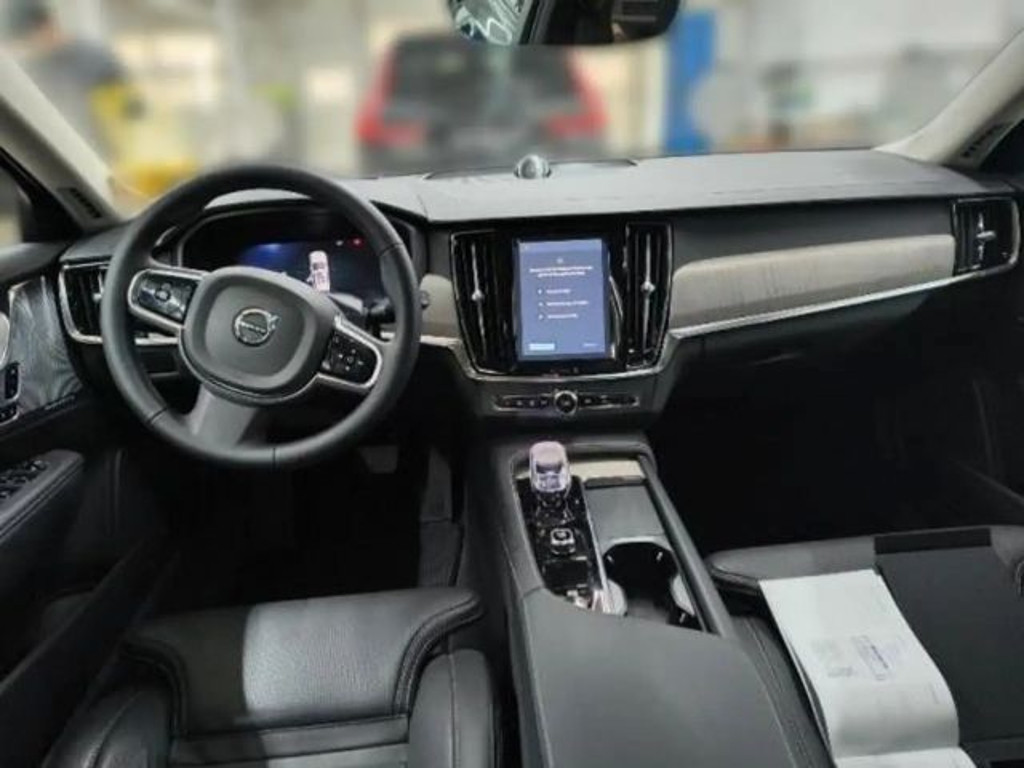 Volvo V90 Cross Country