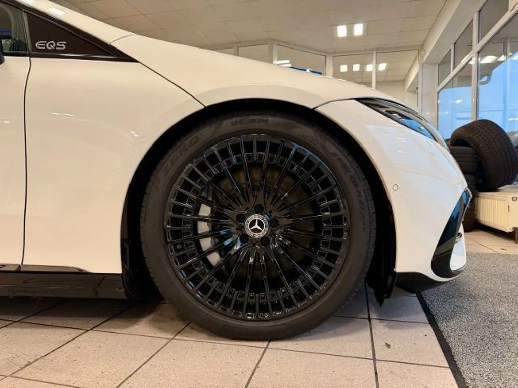Mercedes-Benz EQS