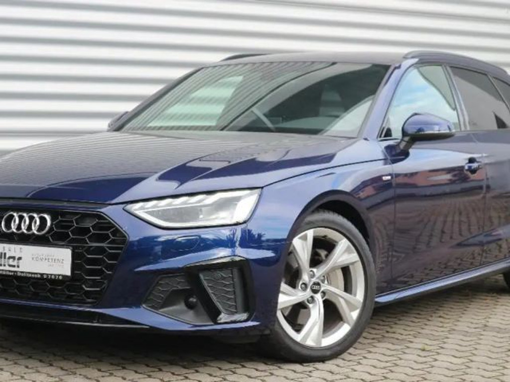 Audi A4 2023 Benzine