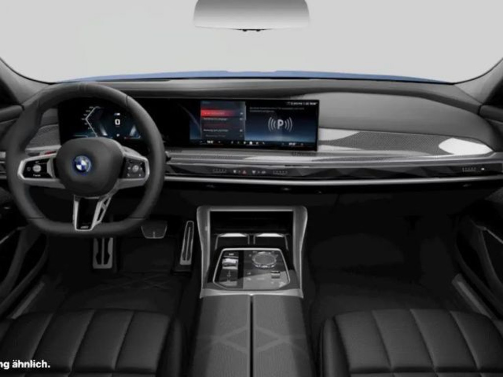 BMW i7