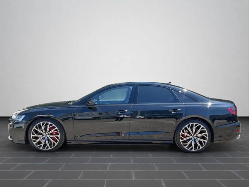 Audi S8