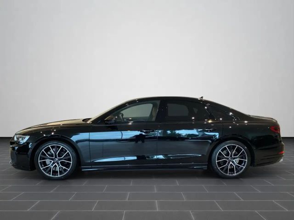 Audi S8