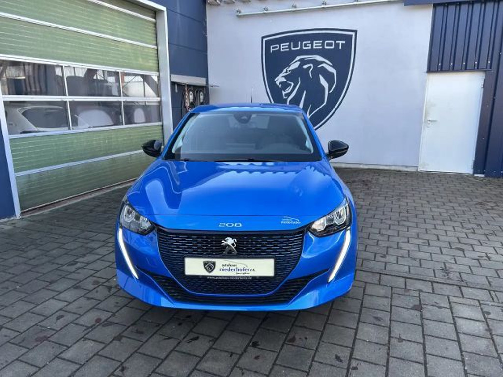 Peugeot e-208