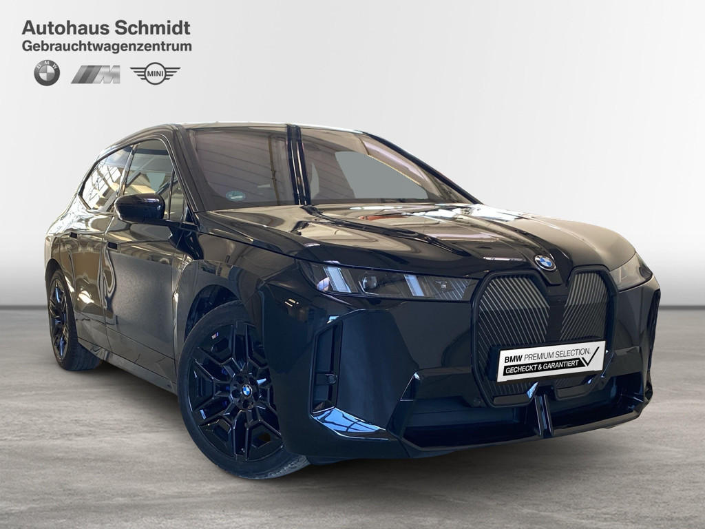 BMW iX