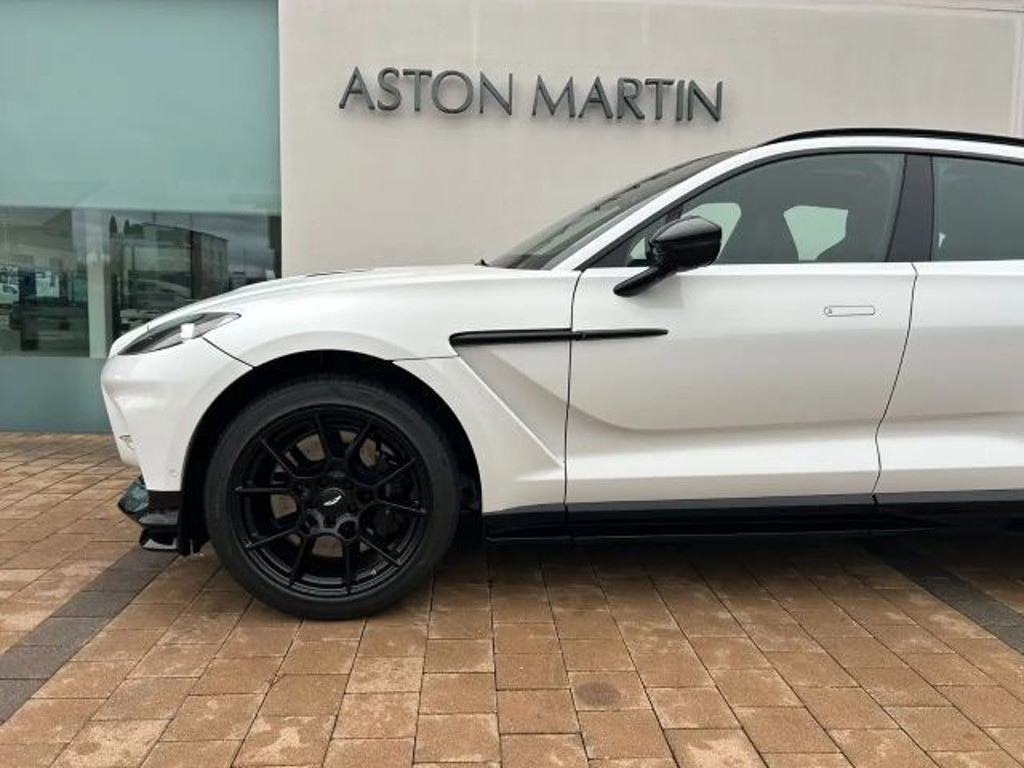 Aston Martin DBX