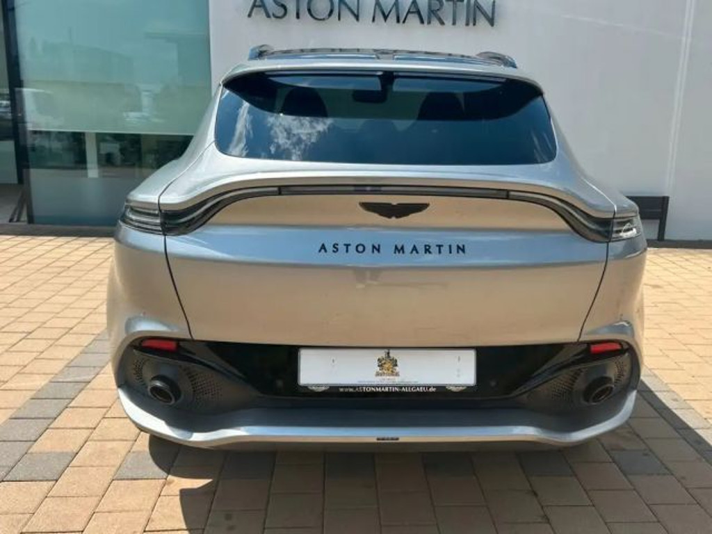Aston Martin DBX