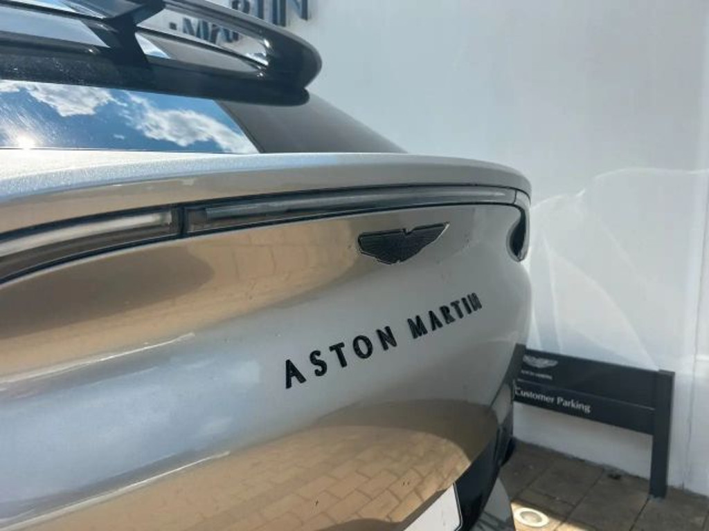 Aston Martin DBX
