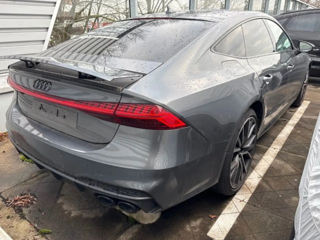 Audi S7