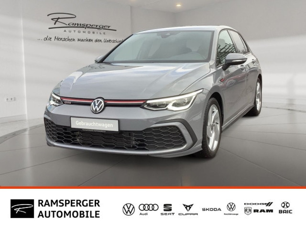 Volkswagen Golf 2023 Benzine