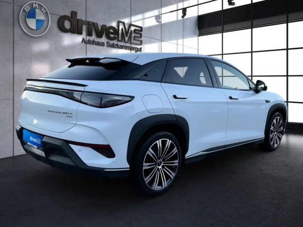 BYD Sealion 7