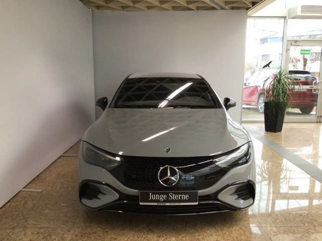Mercedes-Benz EQE