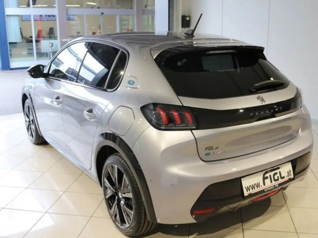 Peugeot e-208