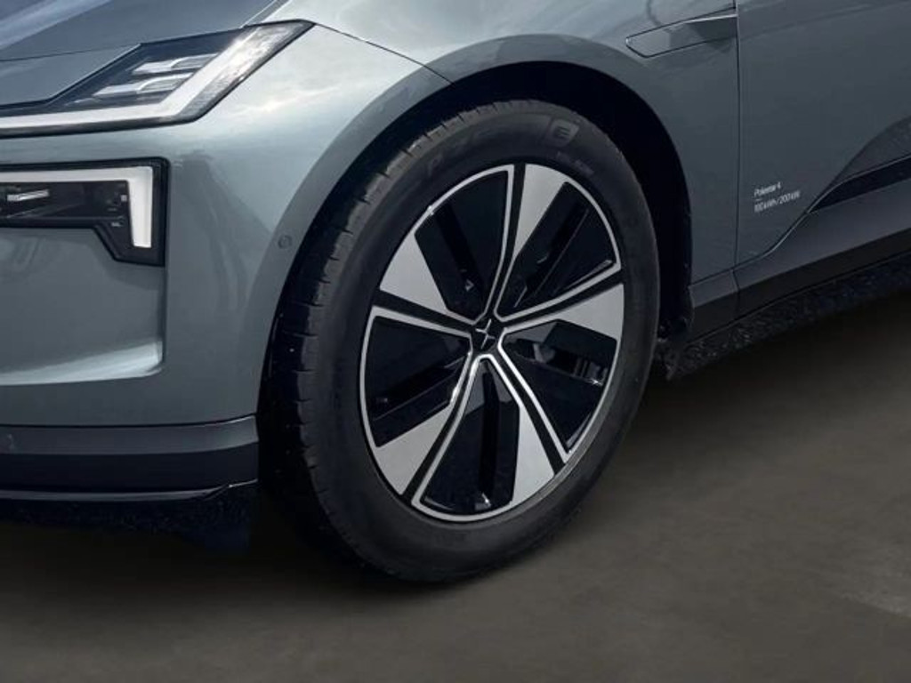Polestar 4