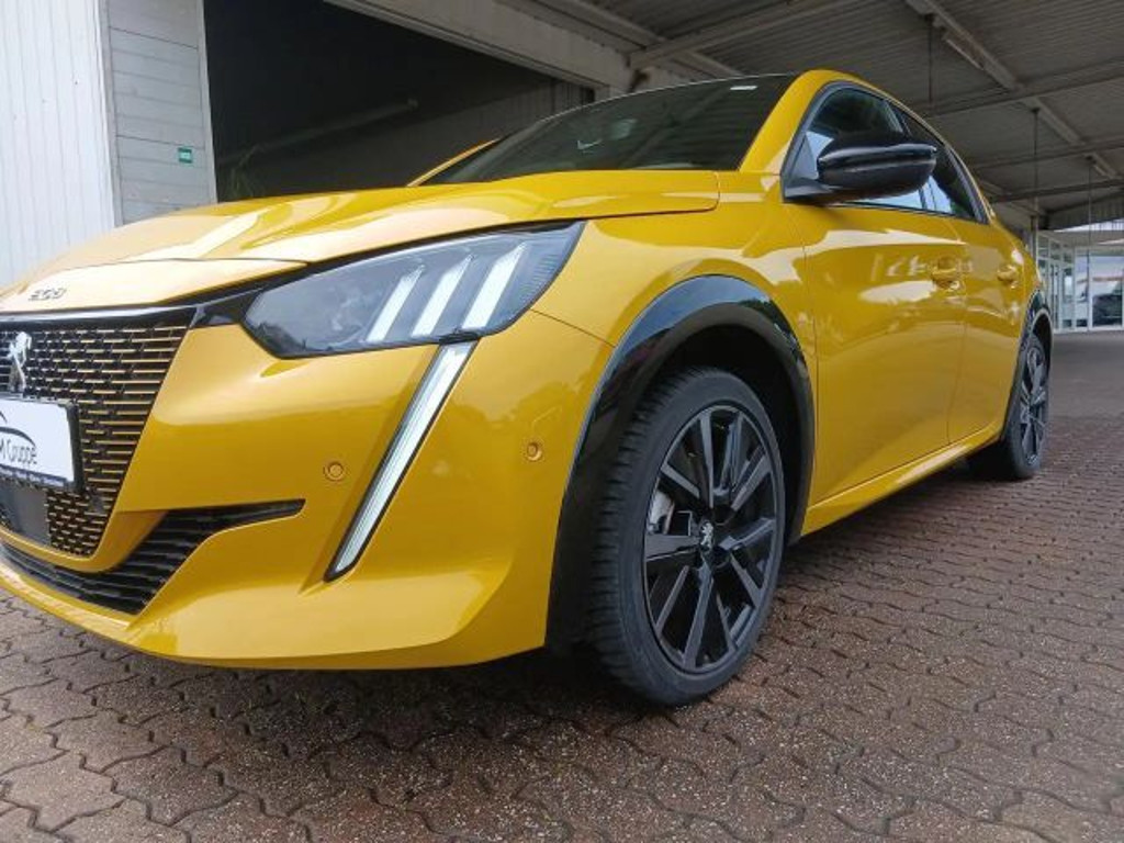 Peugeot e-208