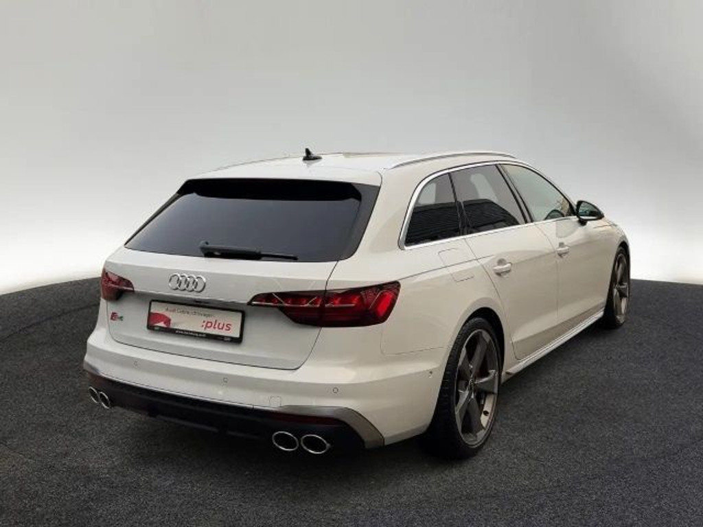 Audi S4