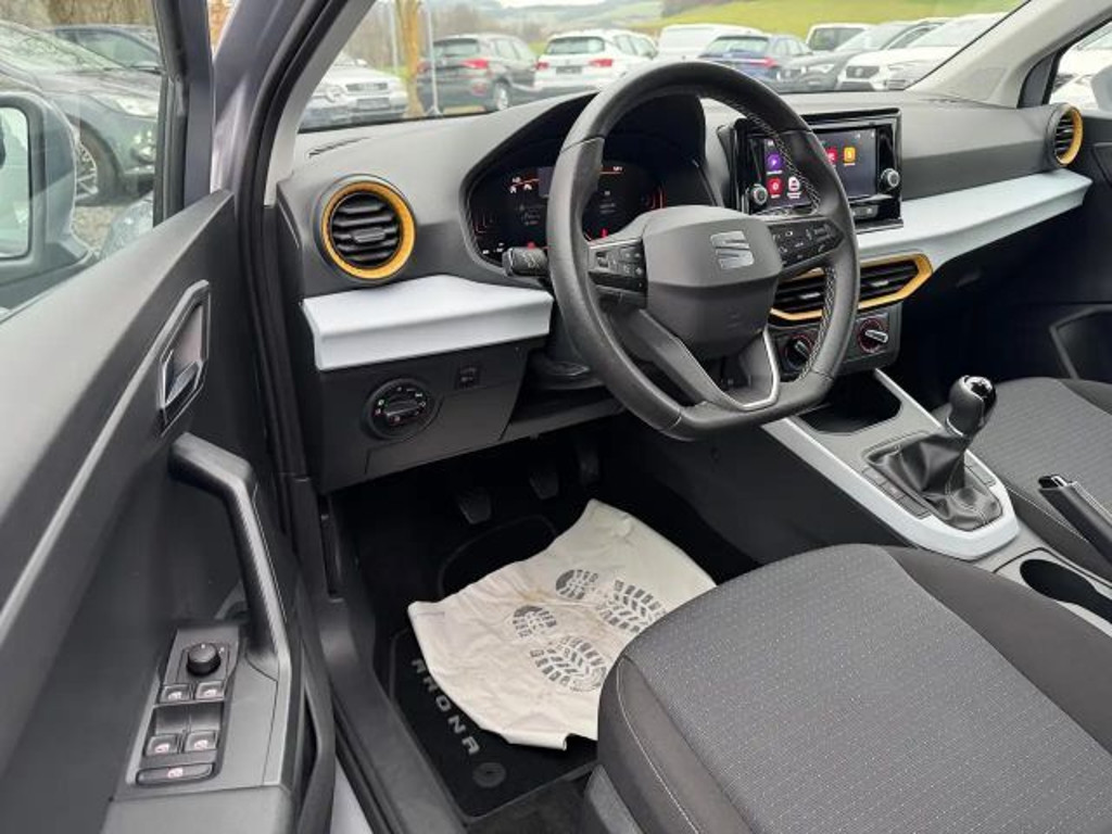 Seat Arona