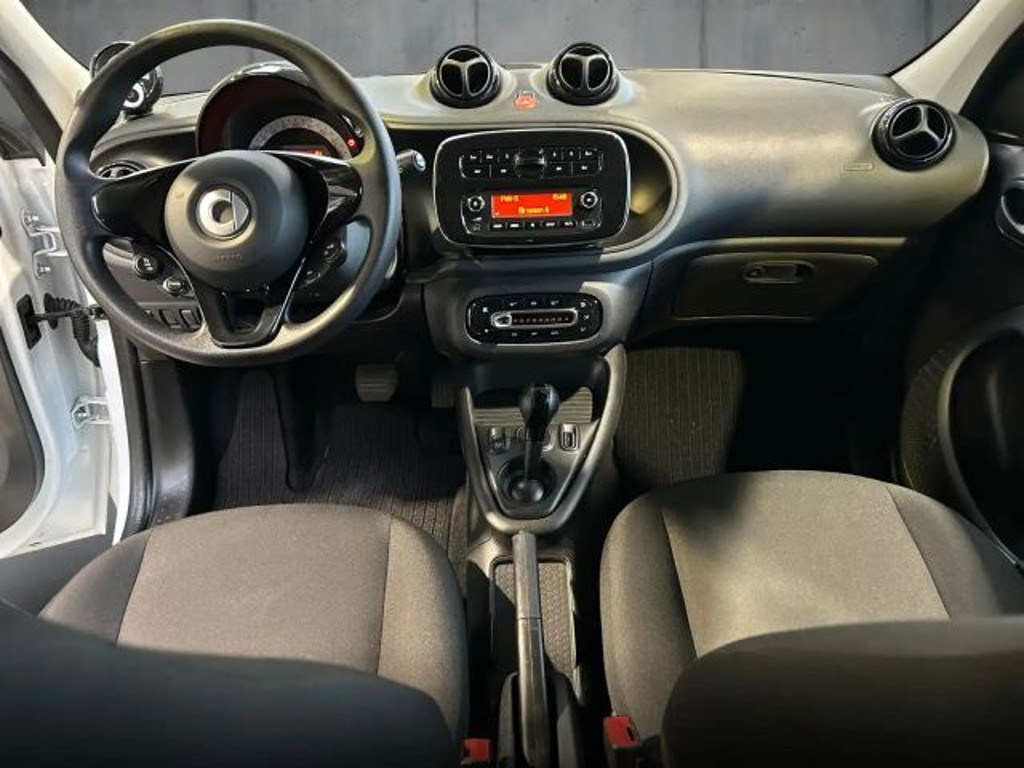 Smart EQ forfour