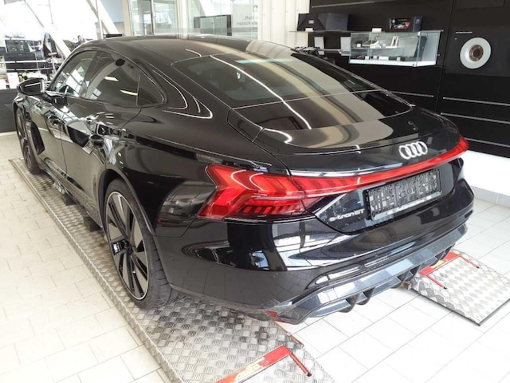 Audi e-tron GT