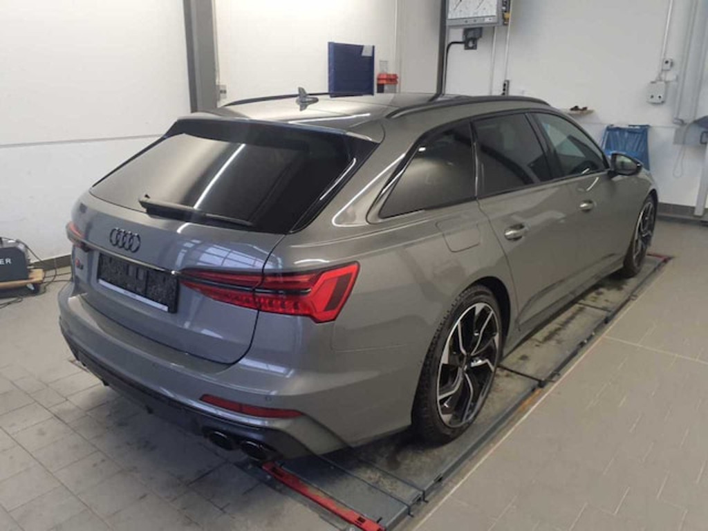 Audi S6