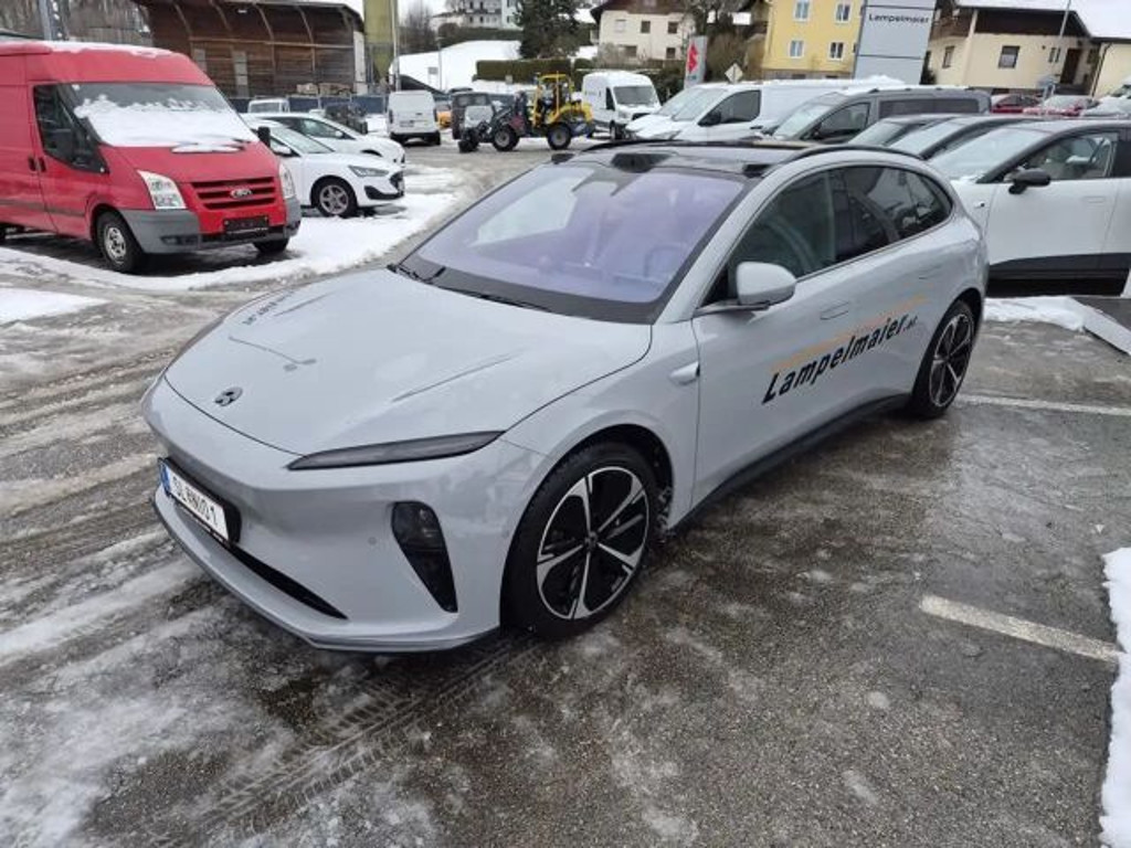 NIO ET5
