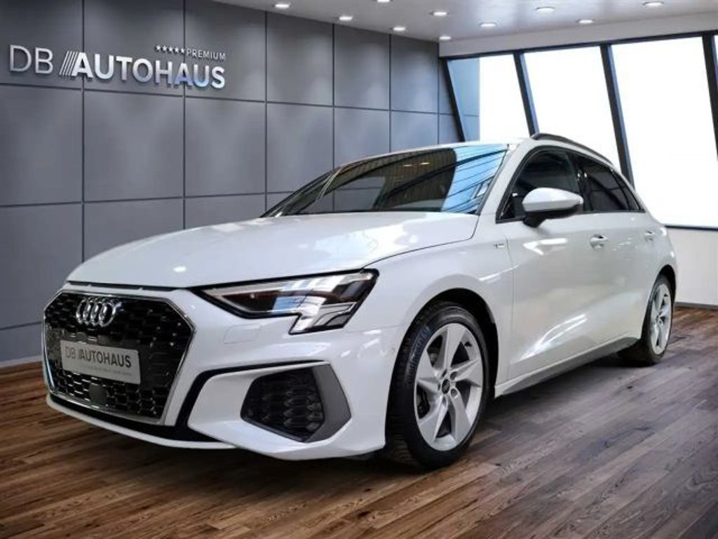 Audi A3 2023 Benzine