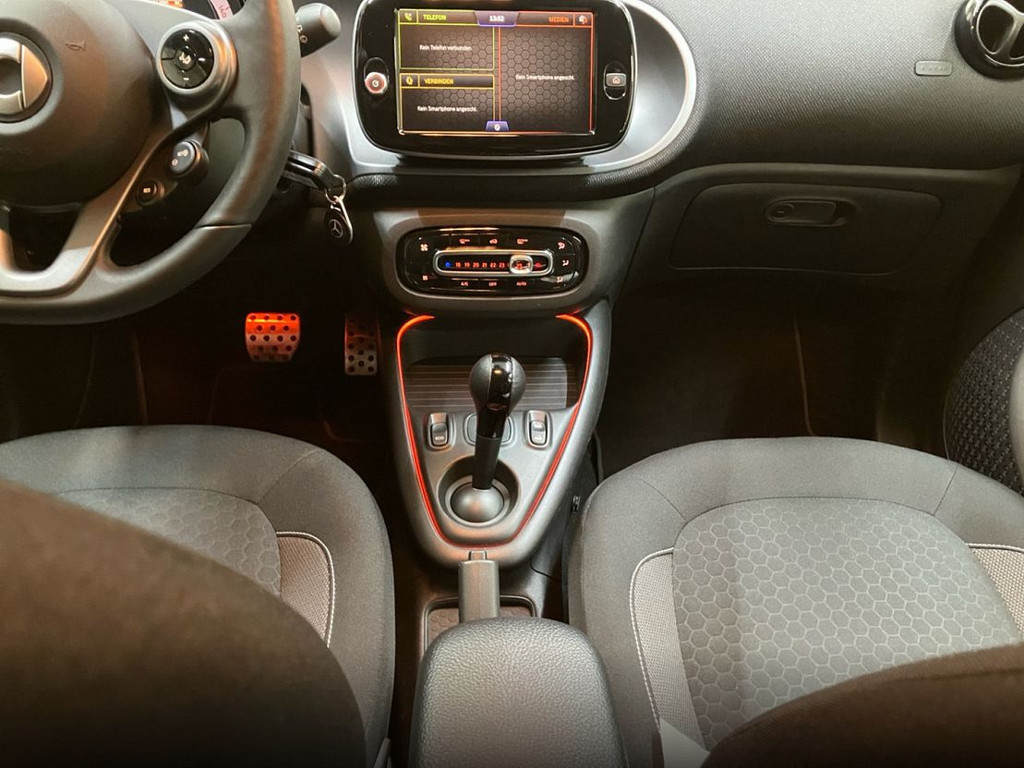 Smart EQ forfour