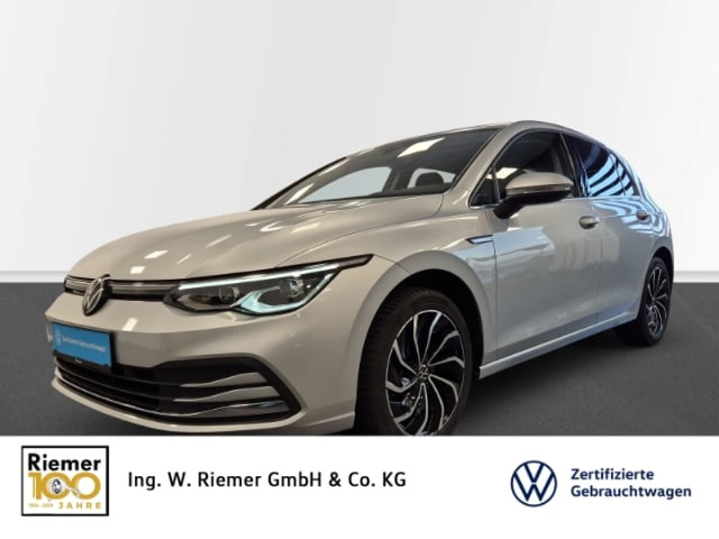 Volkswagen Golf 2023 Benzine