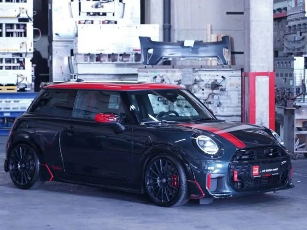 Mini John Cooper Works 2025 Benzine