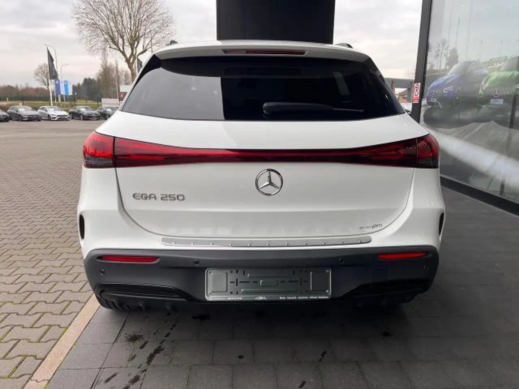 Mercedes-Benz EQA