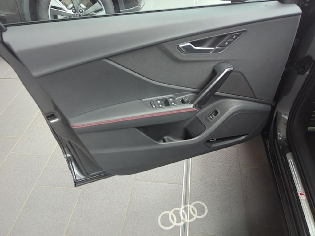 Audi SQ2